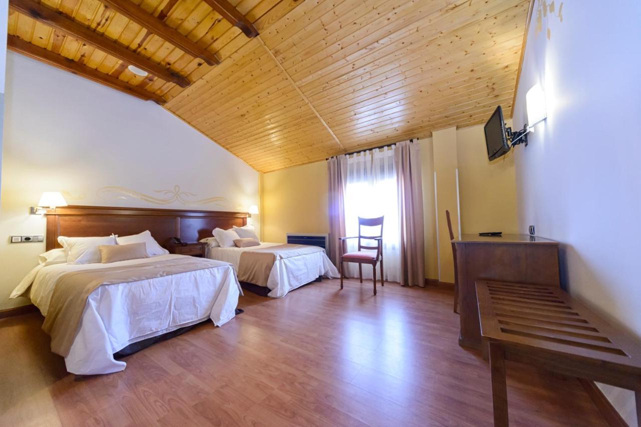 Hotel La Barrosa Abejar Eksteriør billede