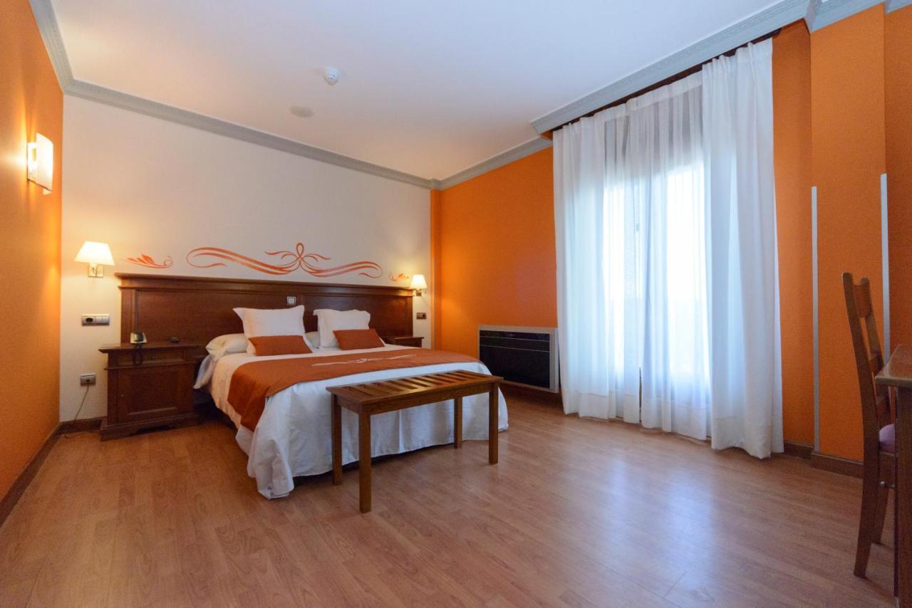 Hotel La Barrosa Abejar Eksteriør billede