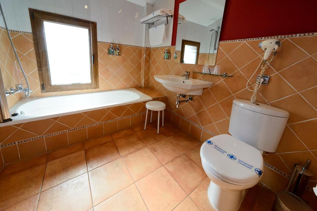 Hotel La Barrosa Abejar Eksteriør billede