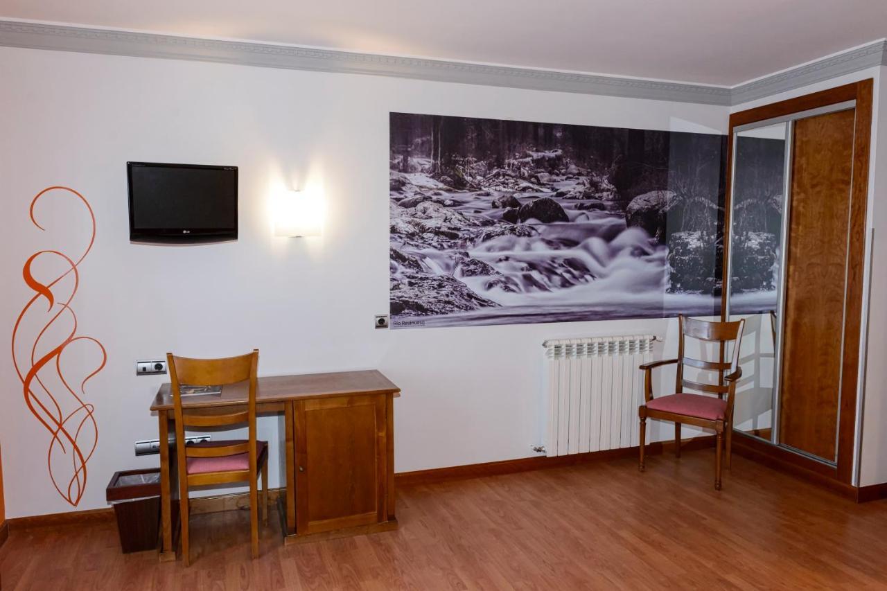 Hotel La Barrosa Abejar Eksteriør billede